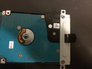 Langkah 5 — Pasang Hard Drive Baru