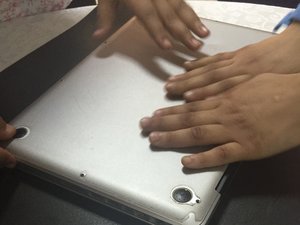 Langkah 12 — Memasang Kembali Casing