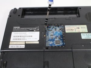 Langkah 3 — Mengakses Bagian Optical Drive