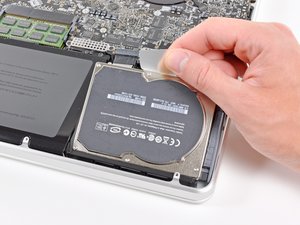Langkah 3 — Angkat Hard Drive