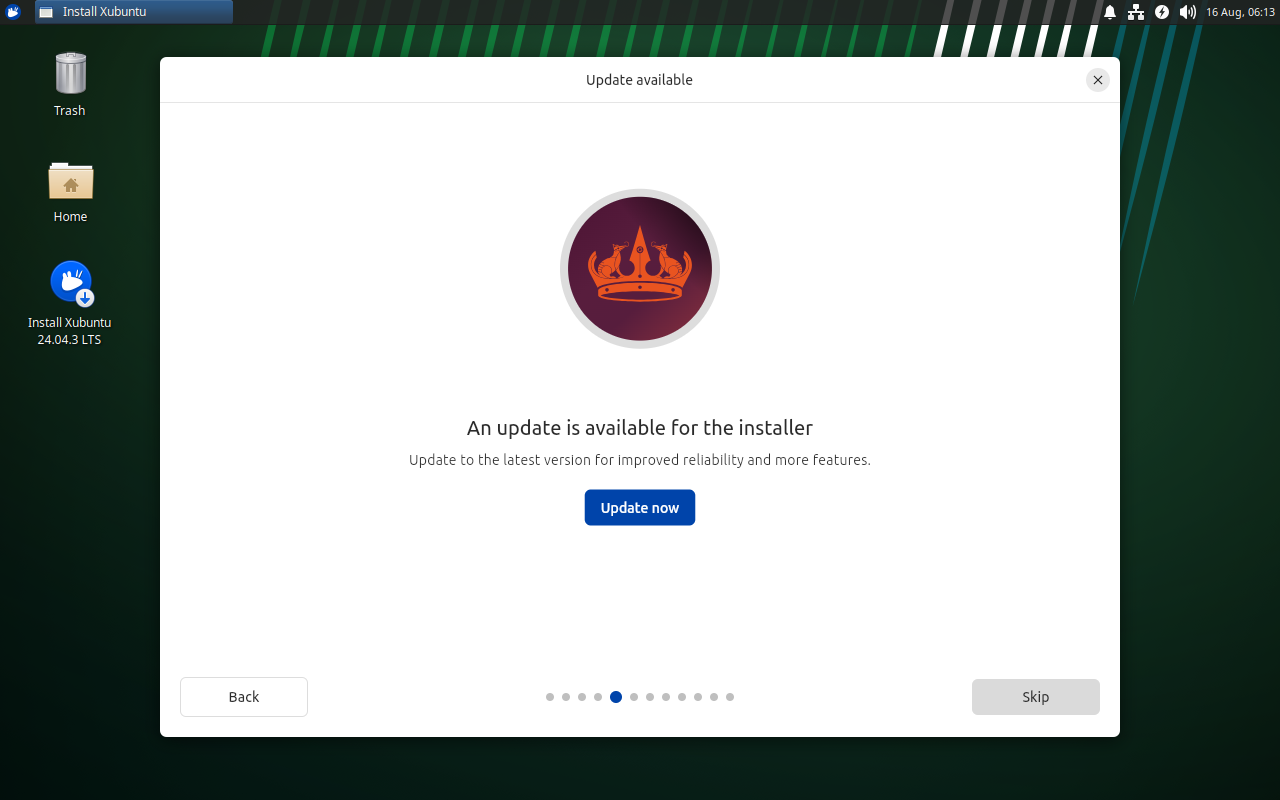 Layar An update is available for the installer dengan tombol Update now dan Skip