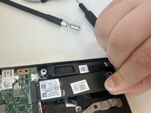 Langkah 3 — Mengganti SSD