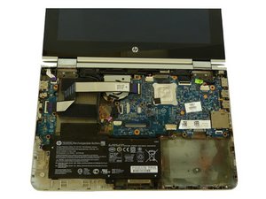 Langkah 7 — Lepaskan Keyboard dari Basis Laptop