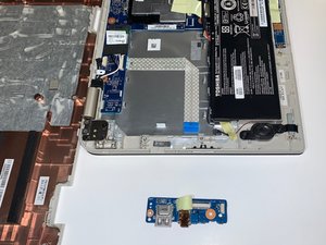 Langkah 3 — Mengganti Board Port USB