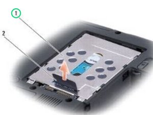 Langkah 2 — Mengangkat Tutup Hard Drive
