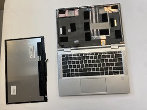 Langkah 8 — Memisahkan Housing Layar dari Laptop