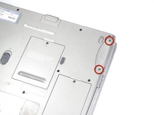 Langkah 2 — Buka Penutup Hard Drive