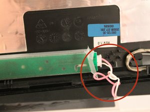 Langkah 5 — Lepaskan Kabel Tabung CCFL