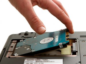Langkah 3 — Mengganti Hard Drive