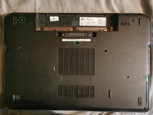 Langkah 4 — Membersihkan Thermal Paste