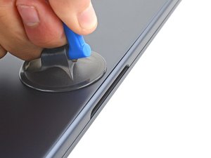 Langkah 2 — Pasang suction handle dan buka casing