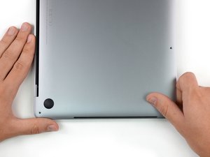 Langkah 7 — Lepaskan Casing Bawah