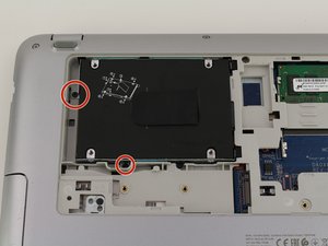 Langkah 3 — Lepaskan Hard Drive