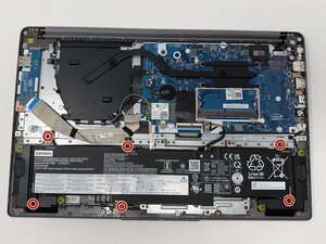 Langkah 3 — Mengganti speaker laptop