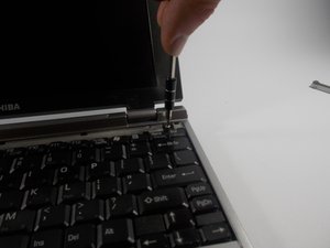 Langkah 5 — Mengangkat Keyboard