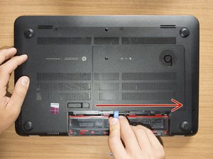 Langkah 2 — Buka Panel Servis