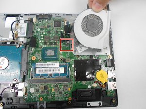Langkah 5 — Lepaskan Kabel Motherboard