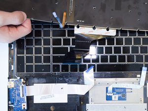 Langkah 7 — Lepaskan Keyboard