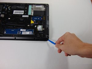 Langkah 4 — Lepaskan Kipas dan Heat Sink