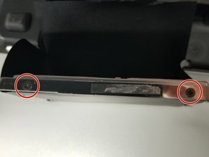 Langkah 5 — Langkah 5: Lepaskan Hard Drive dari Dasar