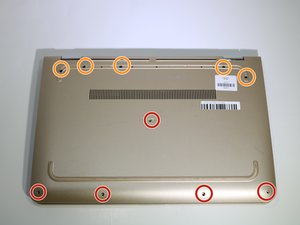 Langkah 2 — Buka Panel Keyboard dan Lepaskan Kabel