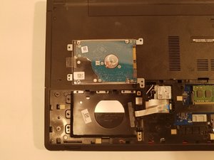 Langkah 5 — Pasang Hard Drive Baru