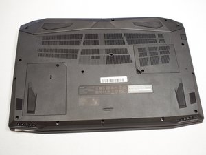 Langkah 1 — Matikan Laptop dan Siapkan Alat