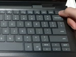Langkah 1 — Matikan Laptop dan Cabut Sumber Daya