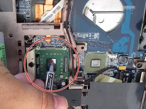 Langkah 4 — Mengakses DVD Drive