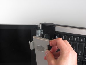 Langkah 4 — Hapus Keyboard dan Akses Bagian Dalam