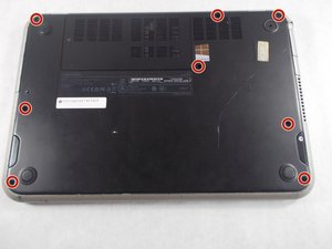 Langkah 1 — Membuka Bagian Bawah Laptop