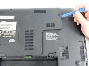 Langkah 2 — Membuka Panel Belakang