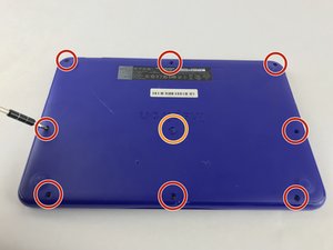 Langkah 1 — Buka Tutup Bawah Laptop