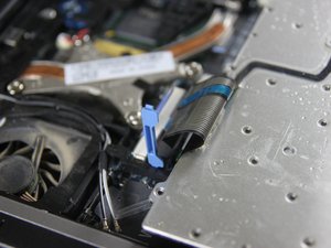 Langkah 6 — Lepas Pengungkit Kabel