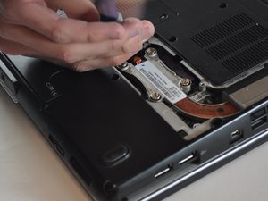 Langkah 2 — Mengganti Heat Sink