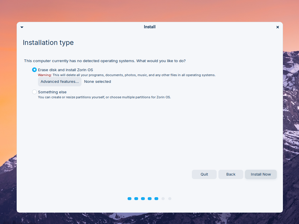 Layar Installation type dengan pilihan Erase disk and install Zorin OS dan Something else