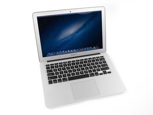 Langkah 1 — Membuka Casing MacBook Air