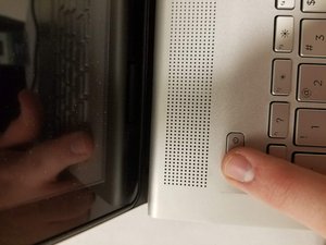 Langkah 1 — Matikan Laptop dan Persiapkan Alat
