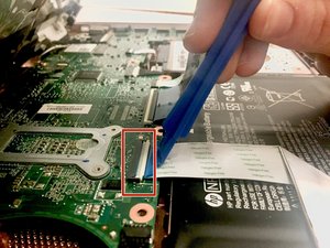 Langkah 5 — Lepaskan Hard Drive