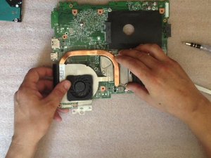 Langkah 10 — Pasang Thermal Paste Baru