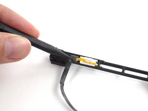 Langkah 5 — Mengganti Kabel Hard Drive dan Sensor