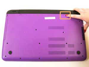 Langkah 1 — Matikan Laptop dan Lepaskan Baterai