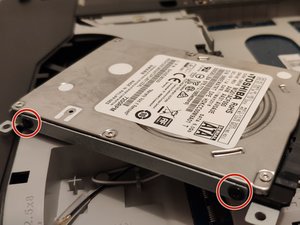 Langkah 4 — Mengganti Hard Drive