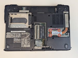 Langkah 6 — Lepaskan Heat Sink