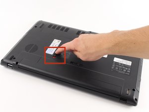 Langkah 2 — Buka Casing Laptop