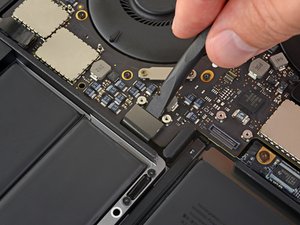 Langkah 3 — Menghubungkan Kembali Keyboard