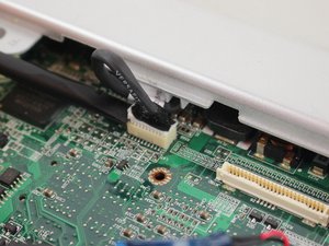 Langkah 6 — Melepas Kabel Trackpad dan Komponen Pendukung