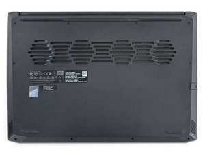 Langkah 1 — Lepaskan Tutup Bawah Laptop
