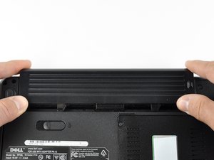 Langkah 2 — Mengeluarkan Hard Drive Lama