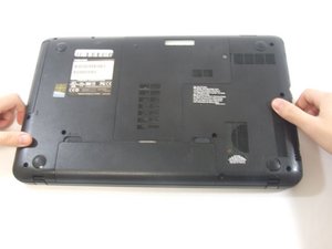 Langkah 1 — Buka Baterai Laptop